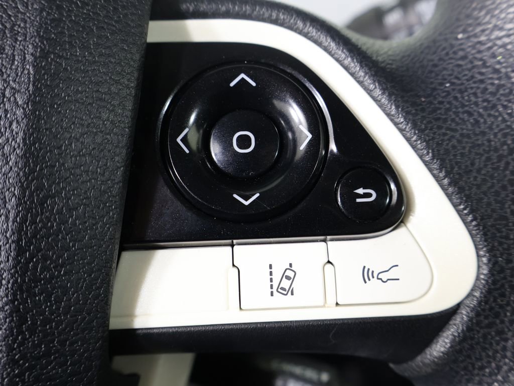 Used 2017 Toyota Prius Two w/ Carpet Mat Package image 25