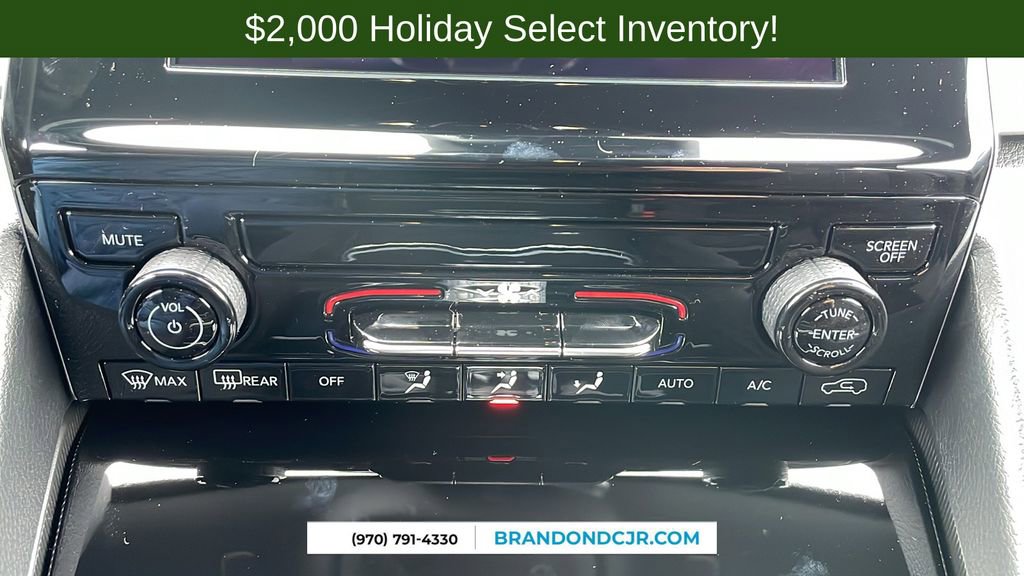 New 2025 Jeep Grand Cherokee Laredo image 21