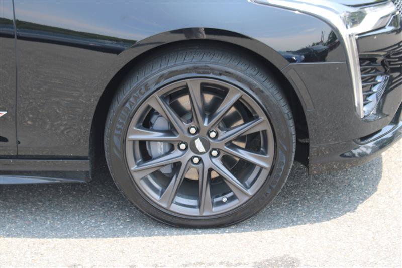 Used 2020 Cadillac CT4 V w/ Technology Package AWD/4WD image 9