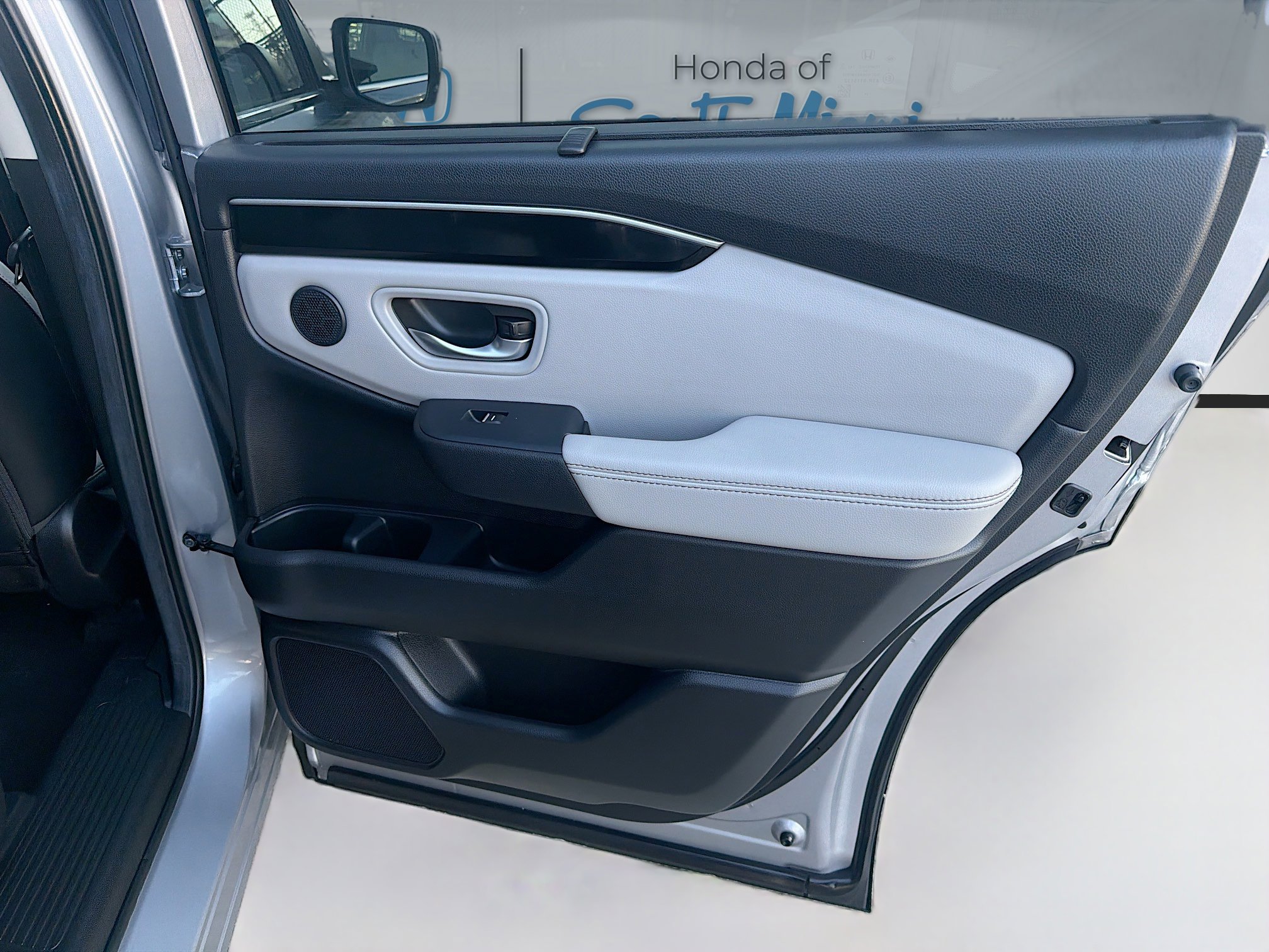 Certified 2025 Honda Pilot EX-L image 30