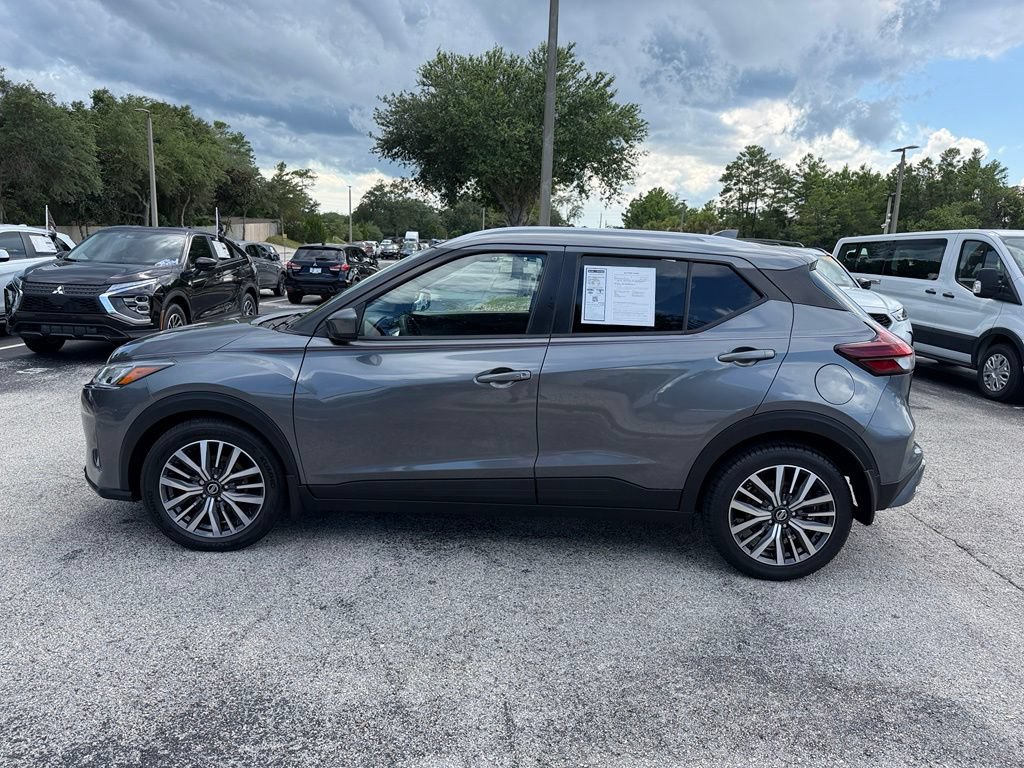Used 2021 Nissan Kicks SV FWD image 4