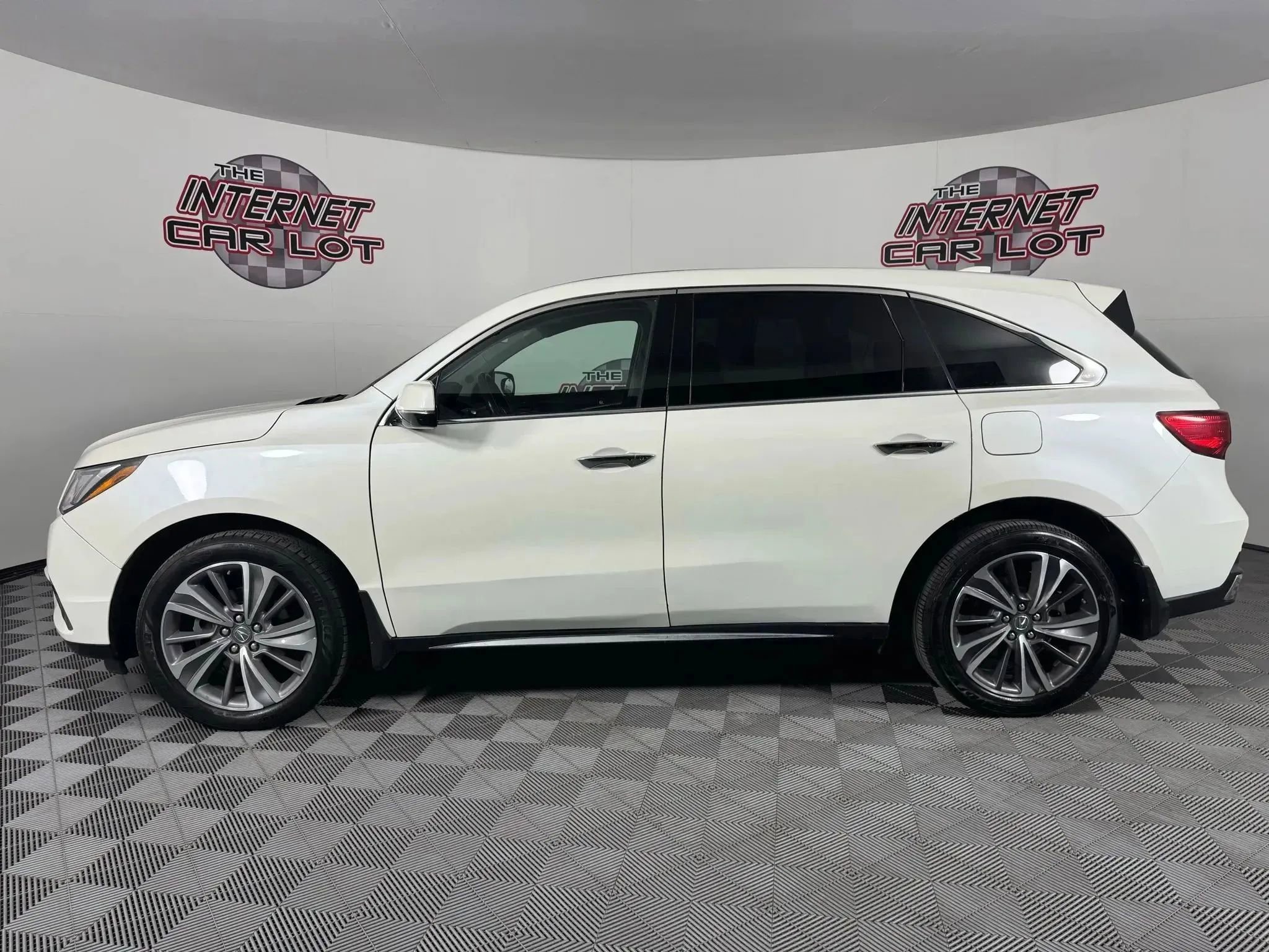 Used 2017 Acura MDX SH-AWD w/ Technology Package image 4