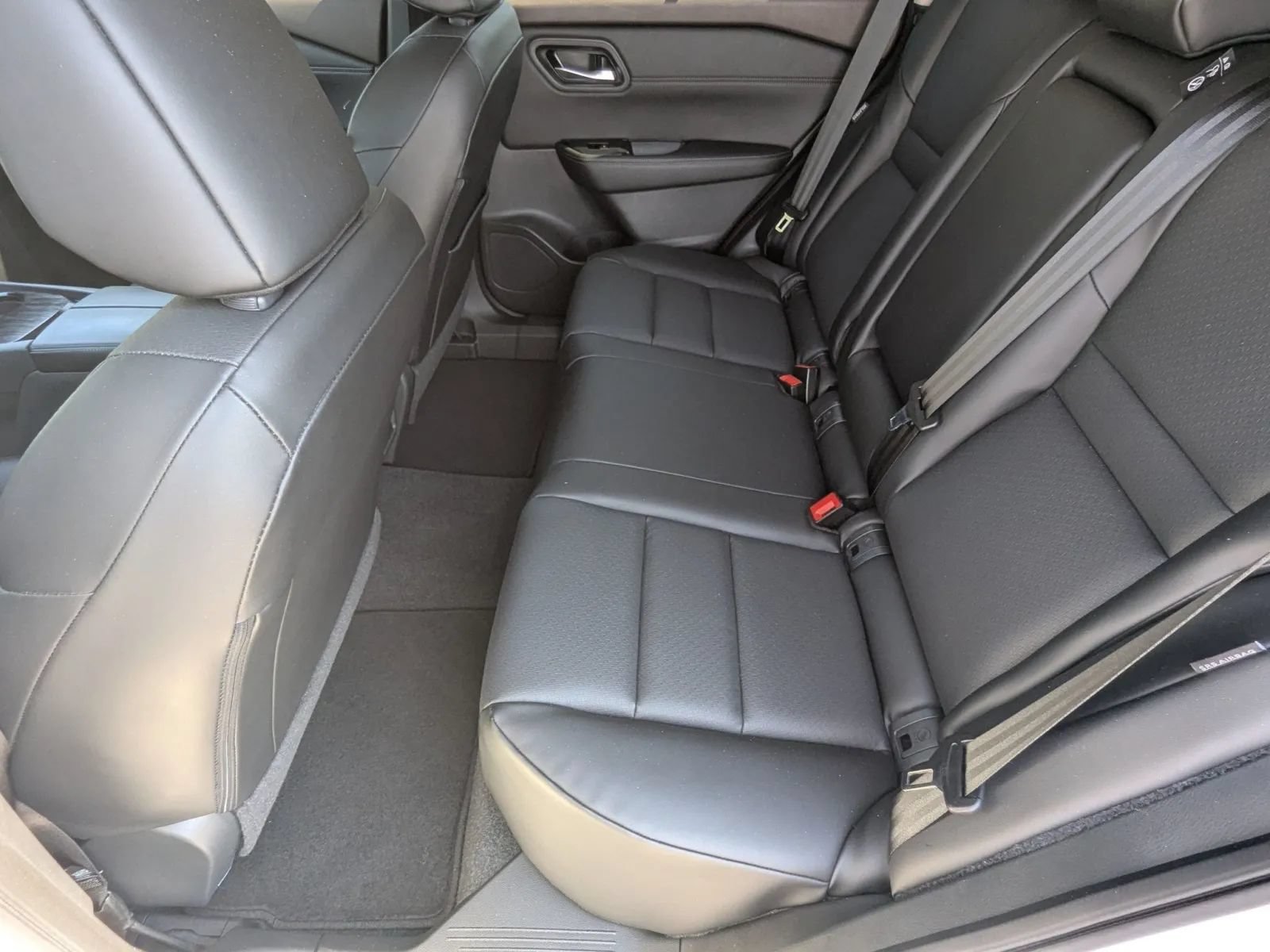 Certified 2023 Nissan Rogue SV w/ SV Premium B Package FWD image 17