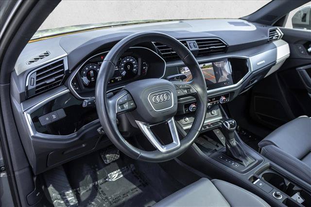 Used 2023 Audi Q3 2.0T Premium Plus w/ Premium Plus Package AWD/4WD image 10