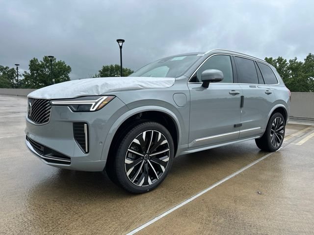 New 2026 Volvo XC90 T8 Plus w/ Protection Package AWD/4WD image 3