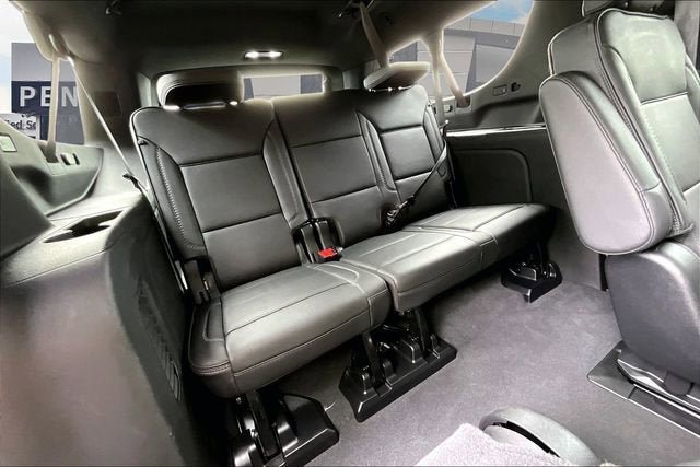 Used 2024 GMC Yukon XL Denali AWD/4WD image 29