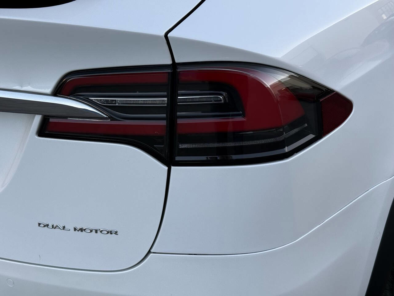 Used 2021 Tesla Model X Long Range image 39