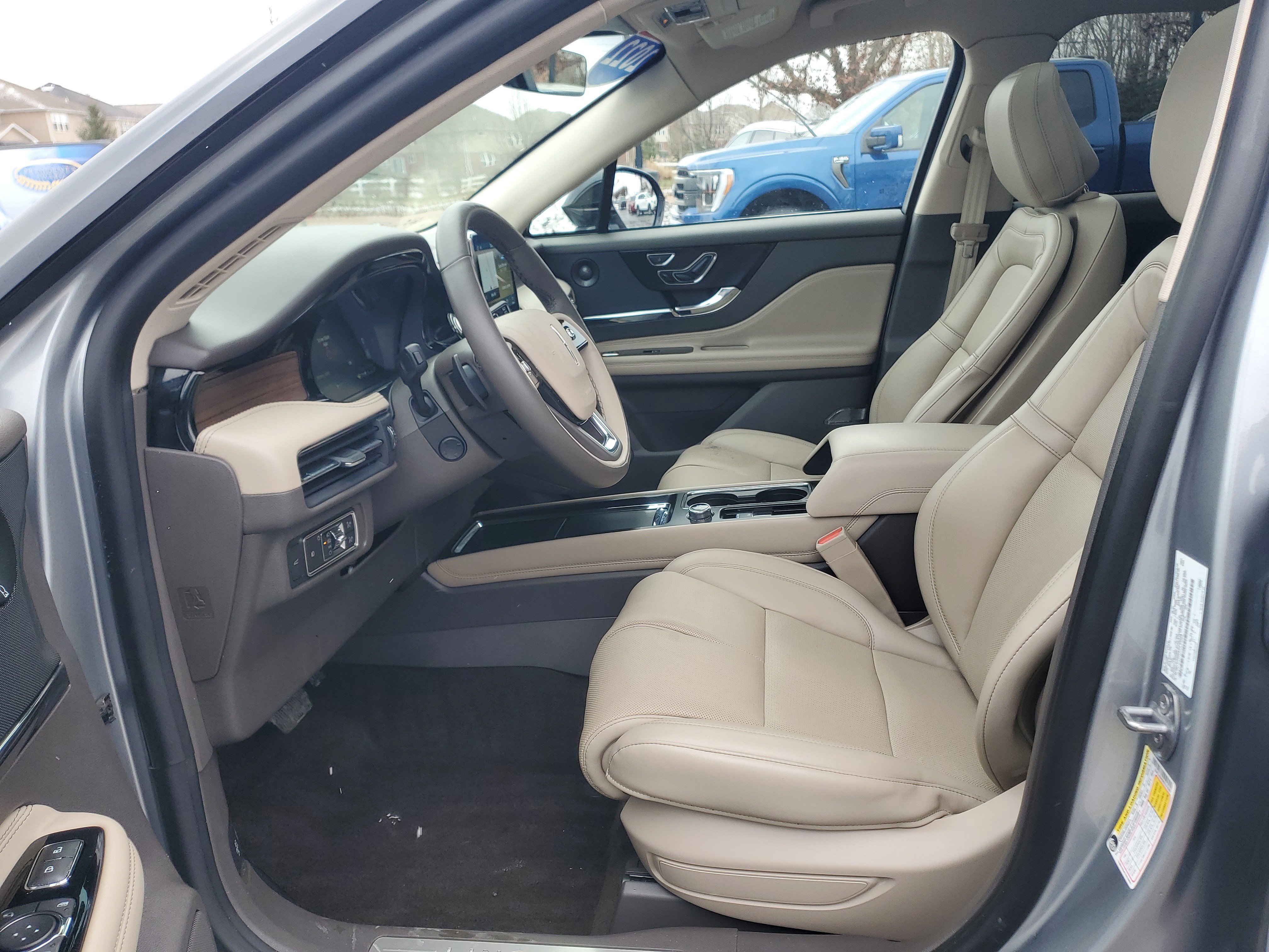 Certified 2022 Lincoln Corsair Reserve w/ Equipment Group 201A image 11