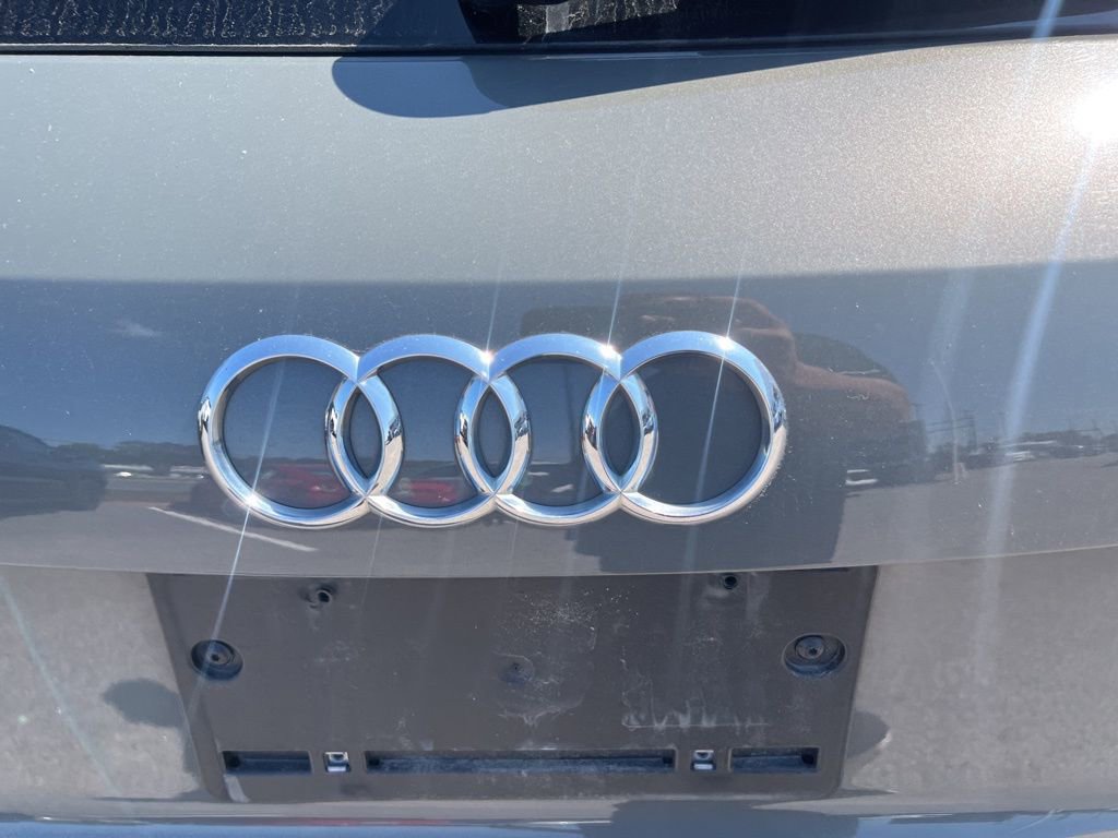 Used 2024 Audi Q3 2.0T Premium image 34
