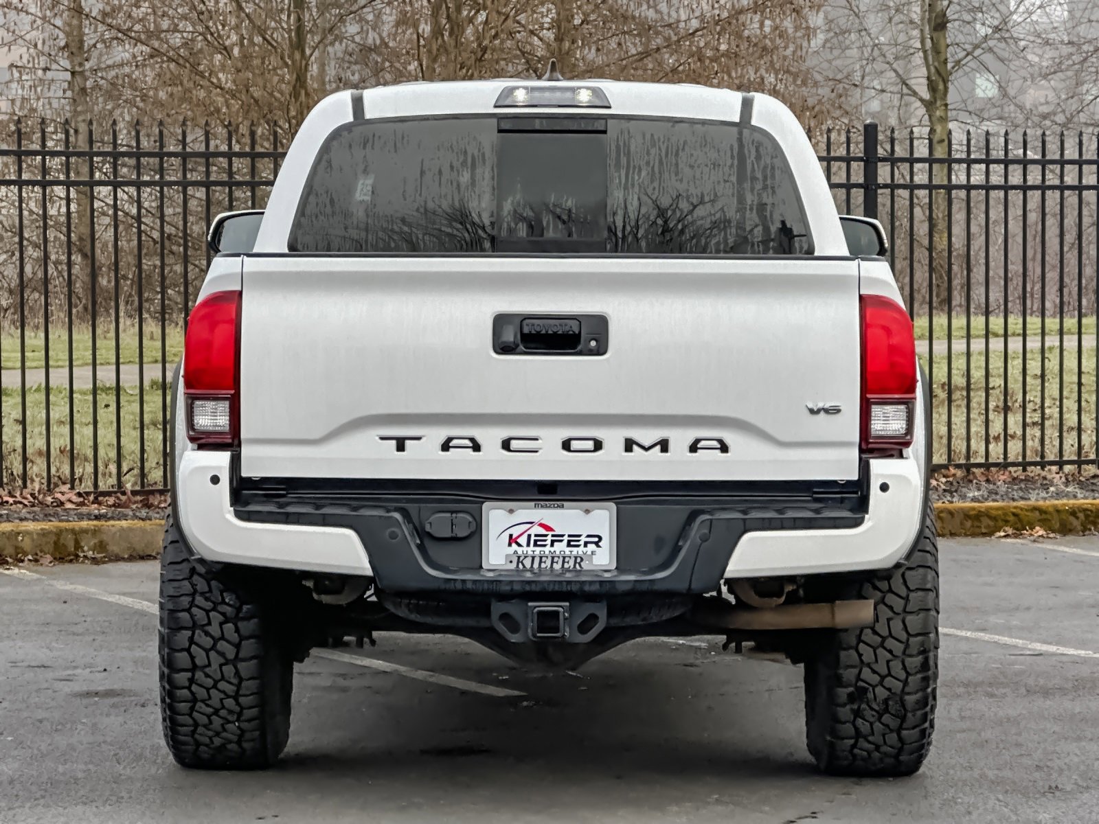 Used 2019 Toyota Tacoma TRD Off-Road image 4