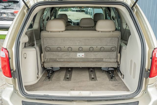 Used 2005 Dodge Grand Caravan SE w/ Popular Equipment Group I image 14