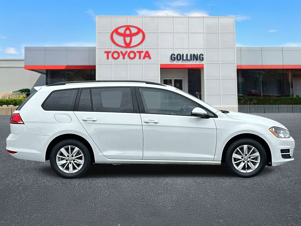 Used 2016 Volkswagen Golf S FWD image 6