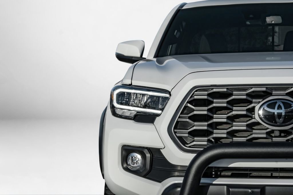 Used 2023 Toyota Tacoma TRD Off-Road image 49