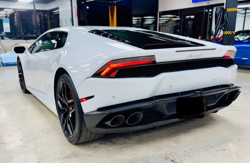 Used 2015 Lamborghini Huracan LP 610-4 image 5