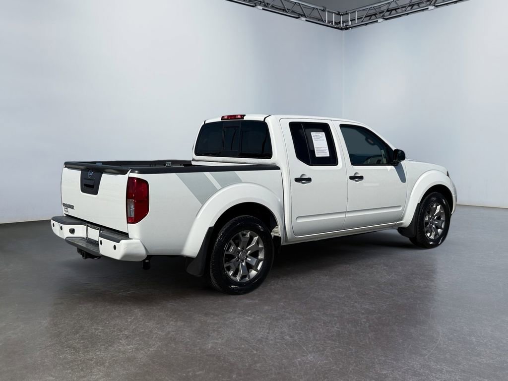 Used 2020 Nissan Frontier SV RWD image 3