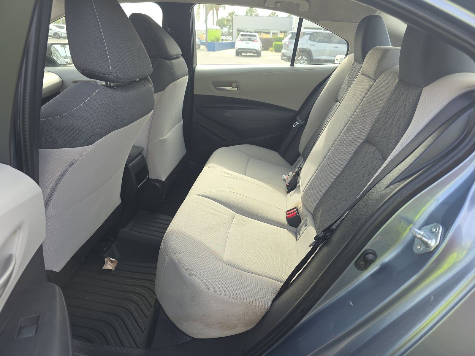 Used 2020 Toyota Corolla LE FWD image 13