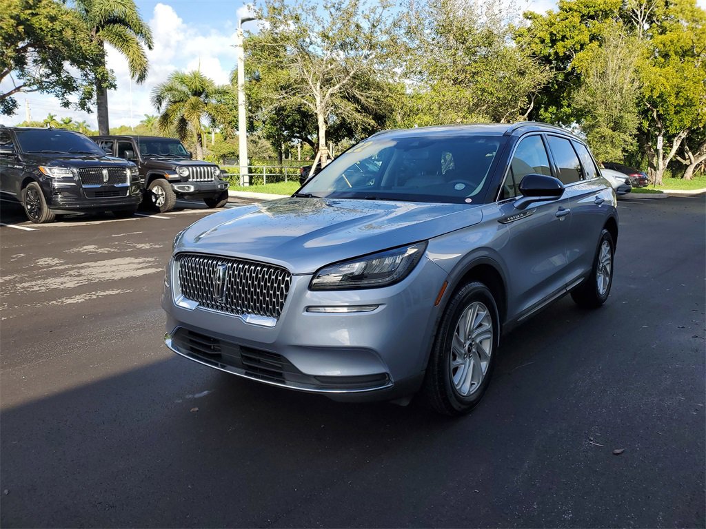 Used 2022 Lincoln Corsair FWD image 2