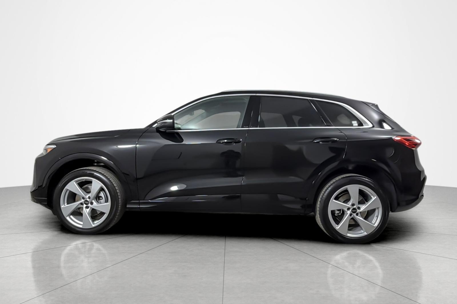 Used 2025 Audi Q5 Premium Plus w/ Premium Plus AWD/4WD video 2