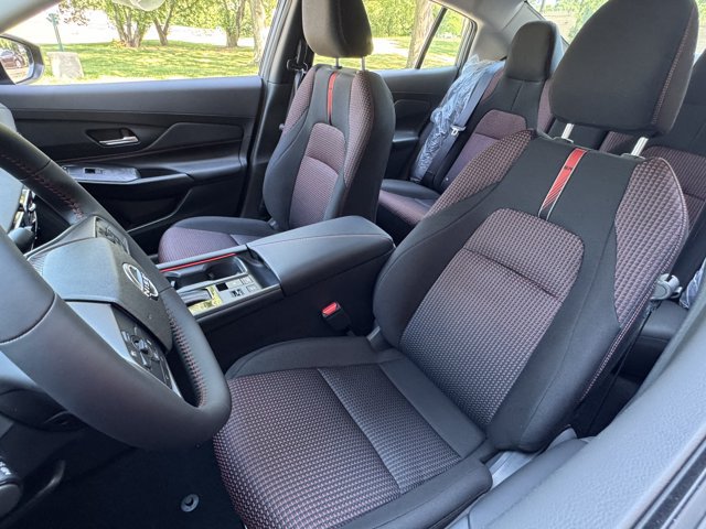 New 2026 Nissan Sentra SR w/ Floor Mat Package FWD image 23