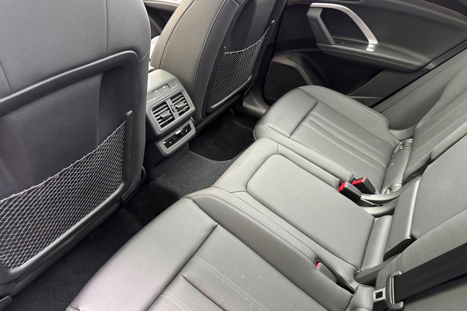 New 2025 Audi Q5 Prestige image 9