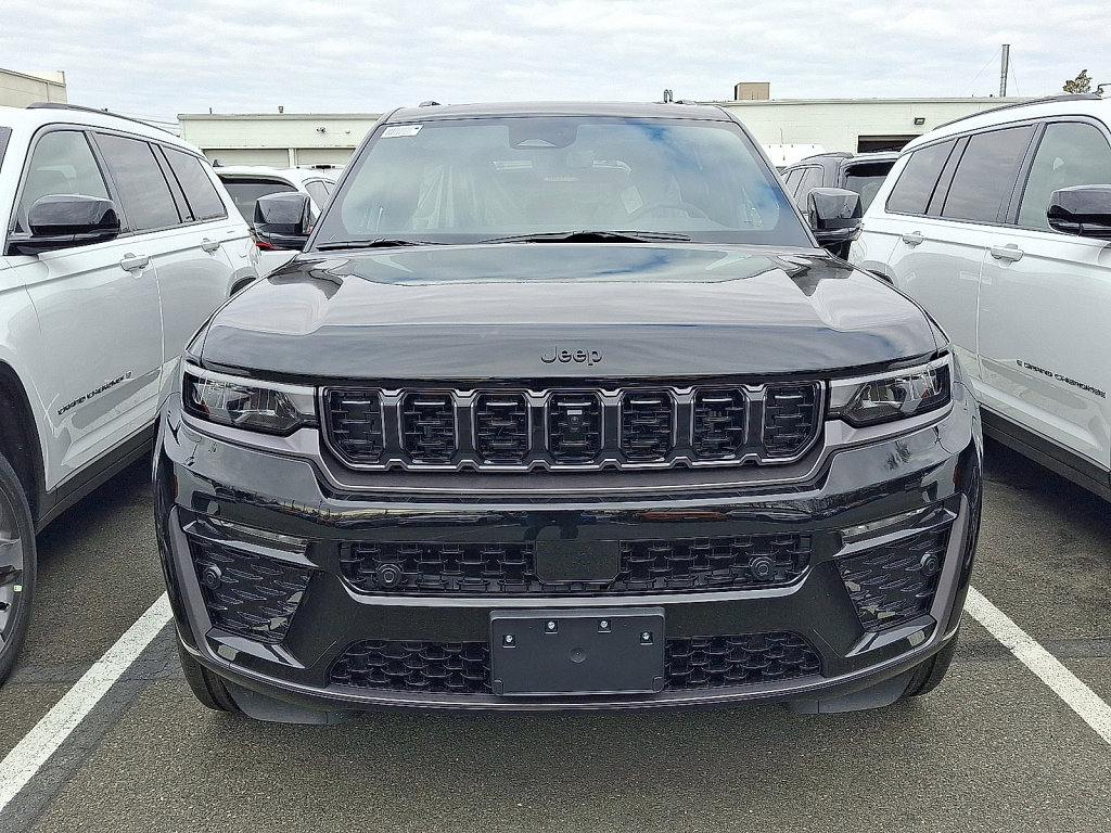 New 2026 Jeep Grand Cherokee Limited AWD/4WD image 2