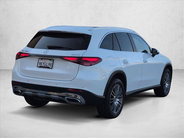 Used 2024 Mercedes-Benz GLC 300 4MATIC image 5