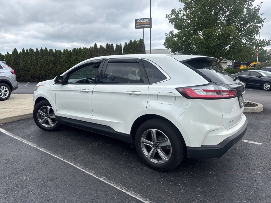Used 2024 Ford Edge SEL w/ Convenience Package AWD/4WD image 3