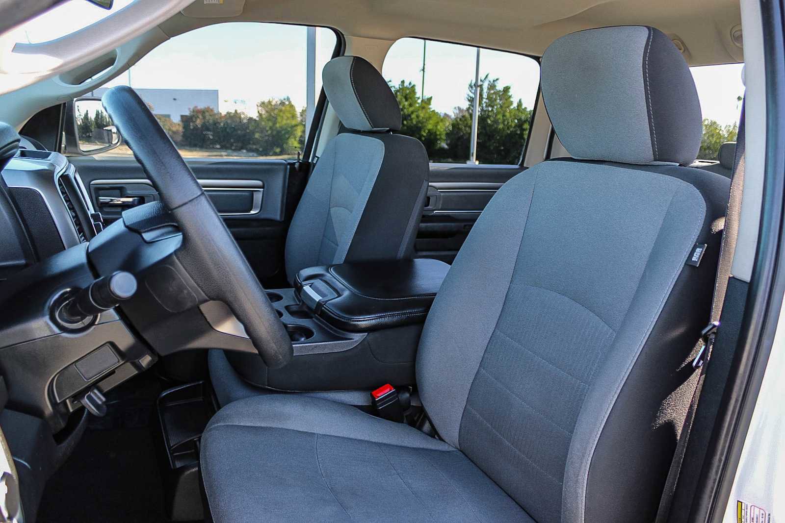 Used 2021 RAM 1500 Classic SLT image 17