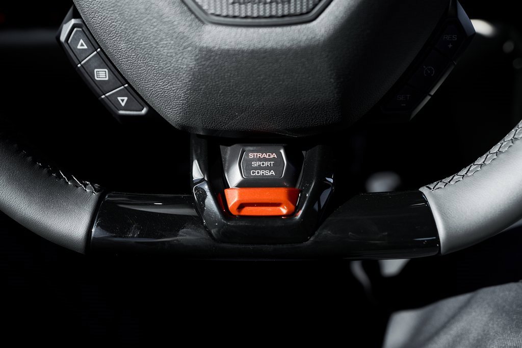 Used 2022 Lamborghini Huracan EVO image 52