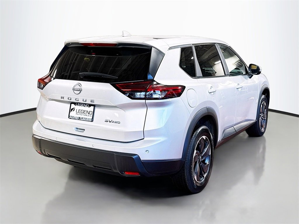 Used 2024 Nissan Rogue SV image 7