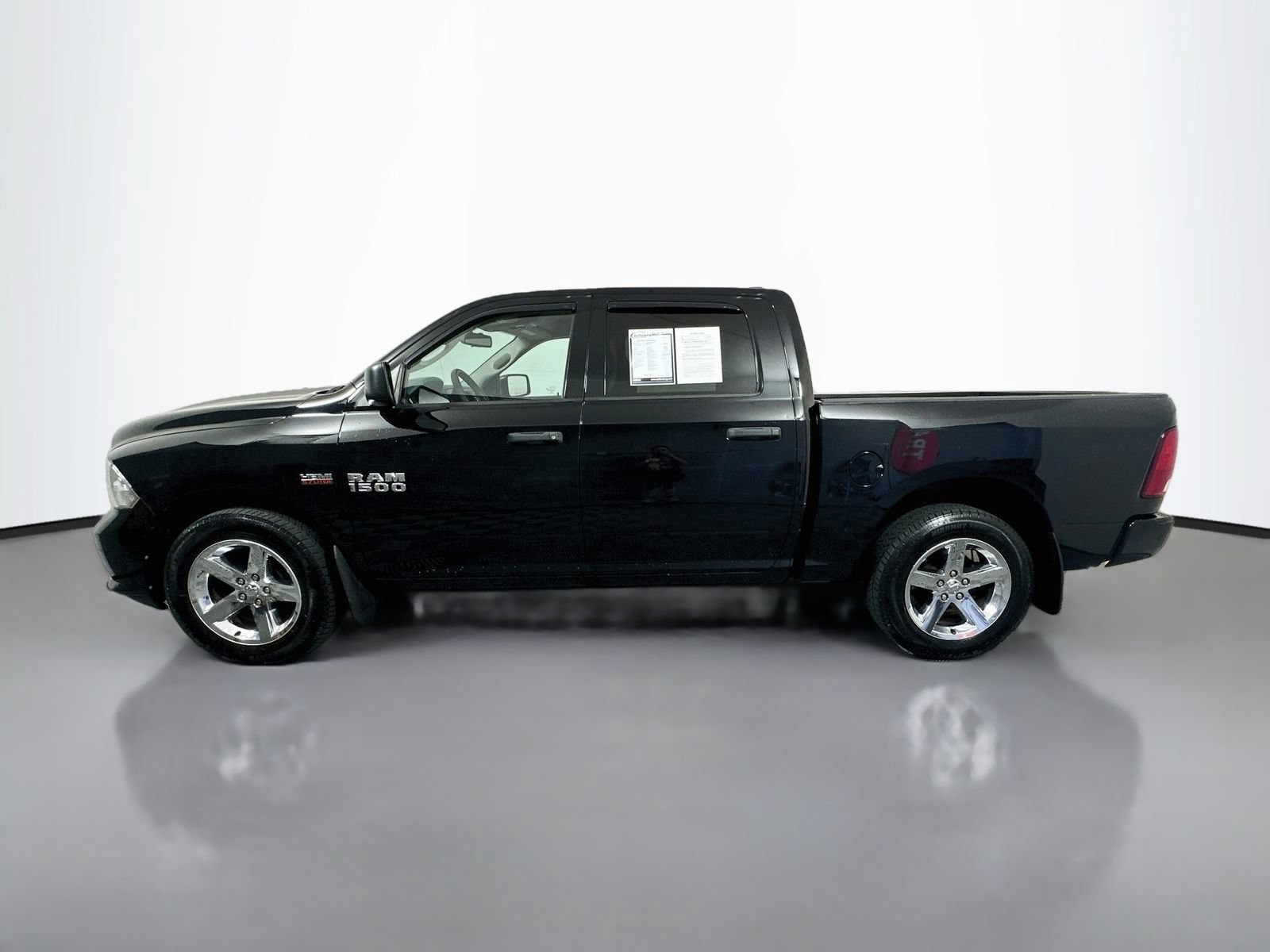 Used 2014 RAM 1500 Express RWD image 4