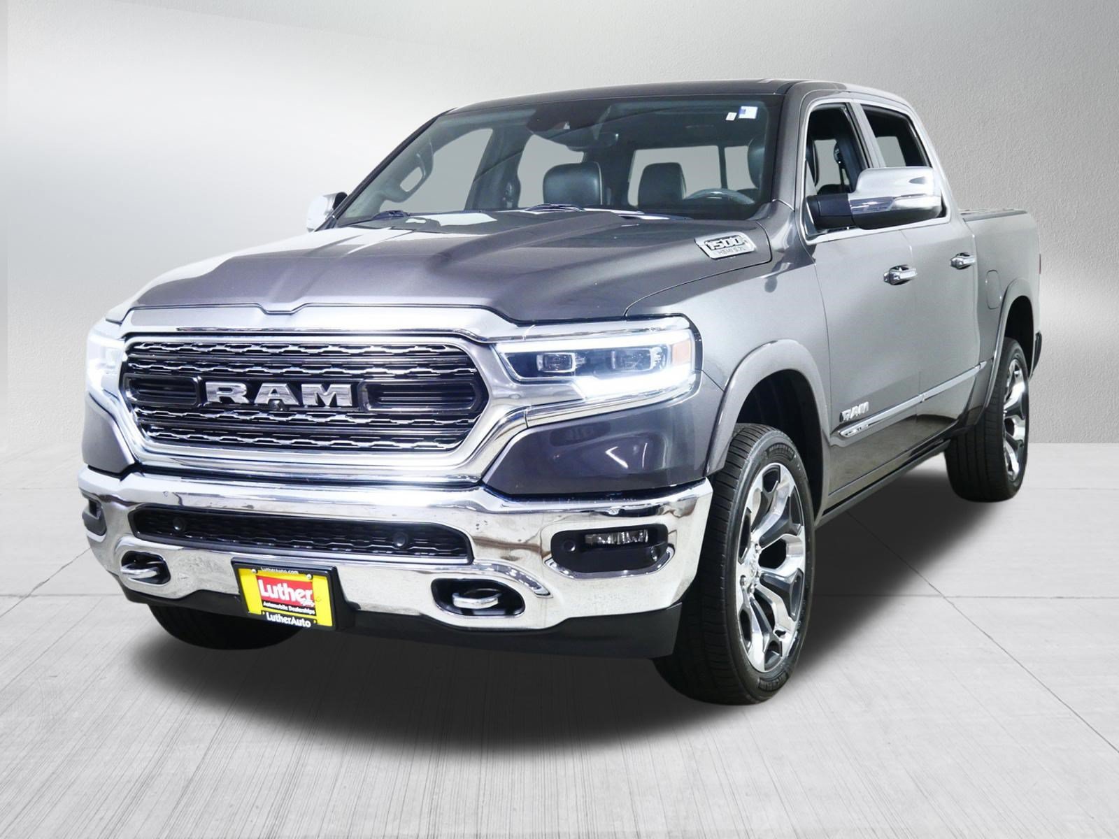Used 2019 RAM 1500 Limited AWD/4WD image 3