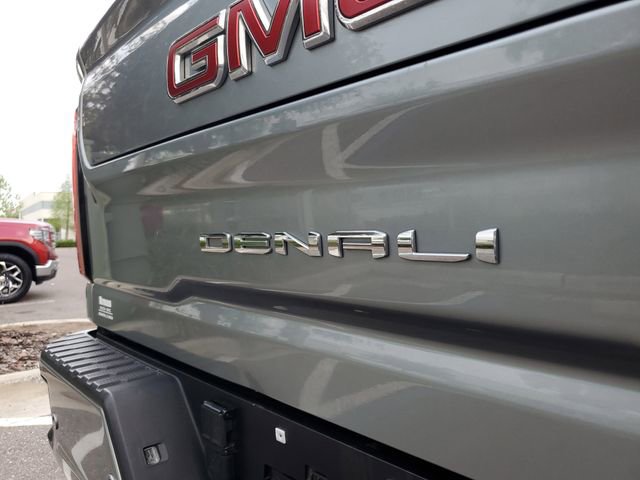 Used 2024 GMC Sierra 3500 Denali w/ Denali Reserve Package AWD/4WD image 8