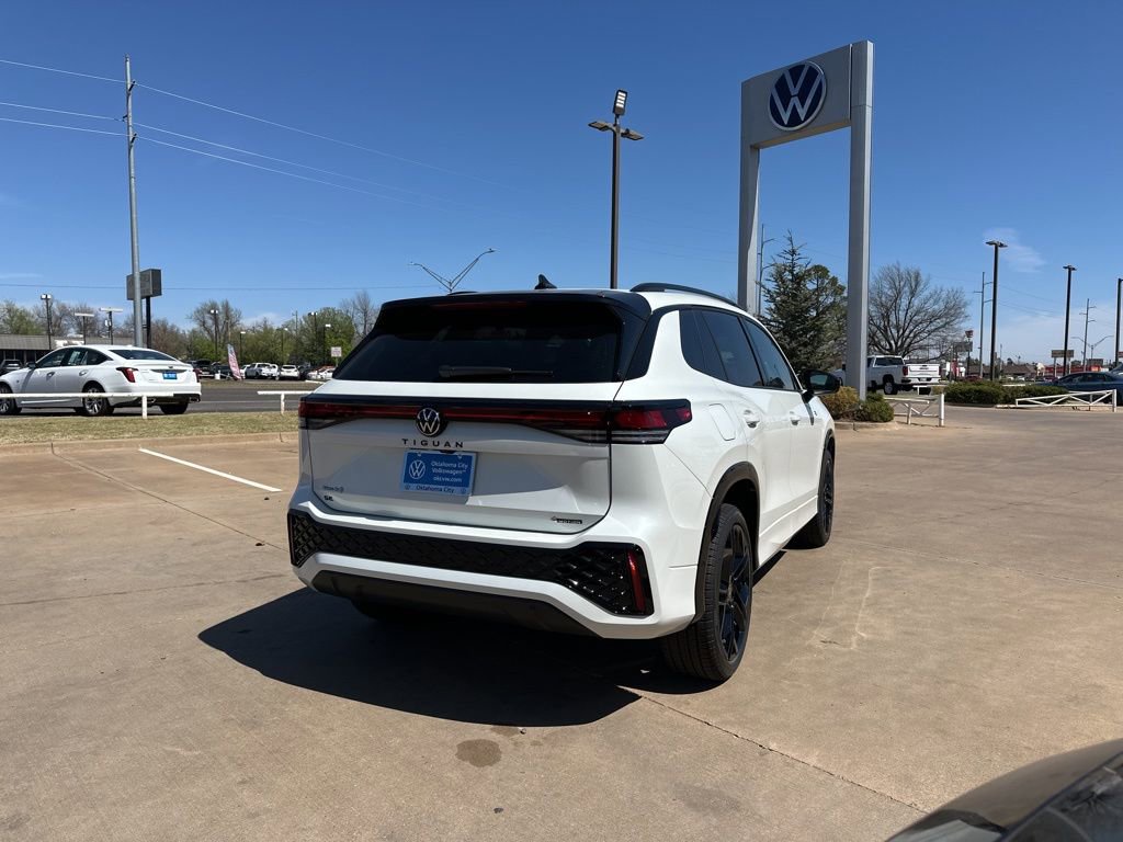 New 2026 Volkswagen Tiguan SE R-Line AWD/4WD image 4