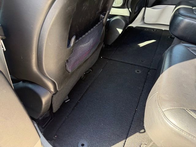 Used 2022 Chrysler Pacifica Touring-L image 17