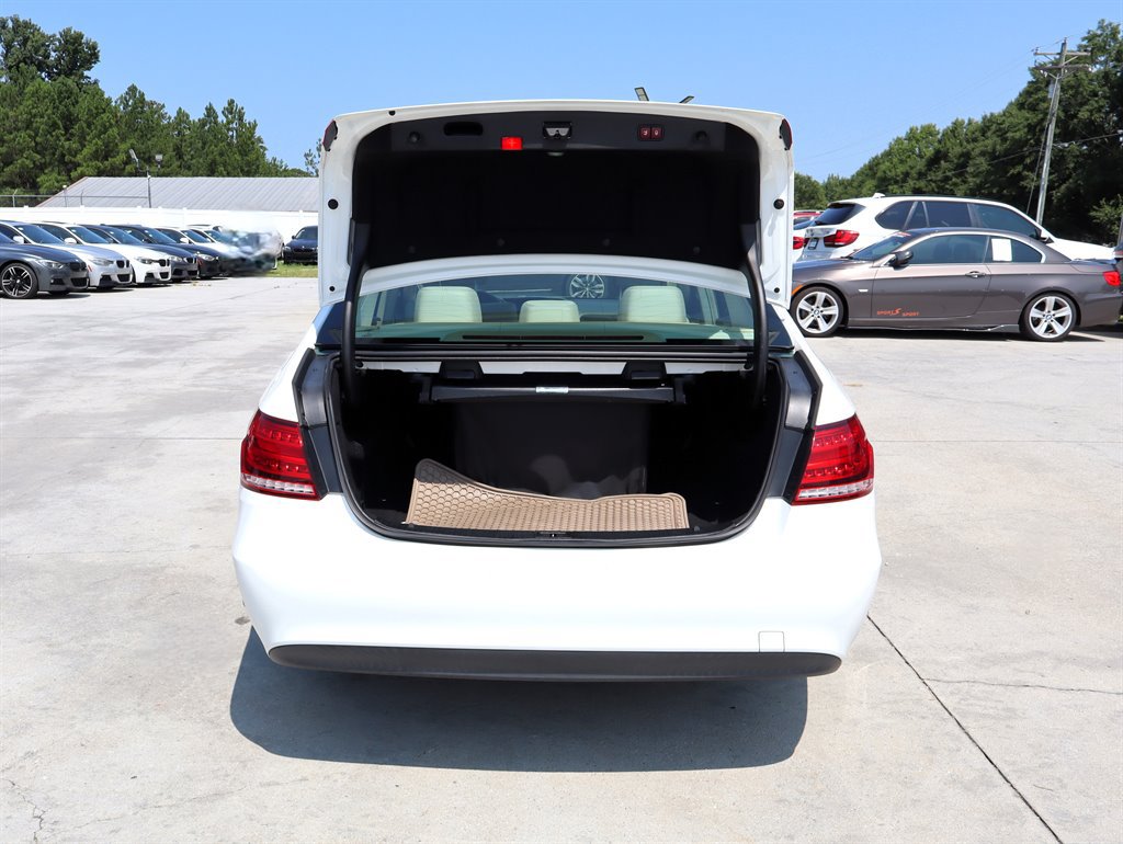 Used 2014 Mercedes-Benz E 250 BlueTEC Sedan image 37
