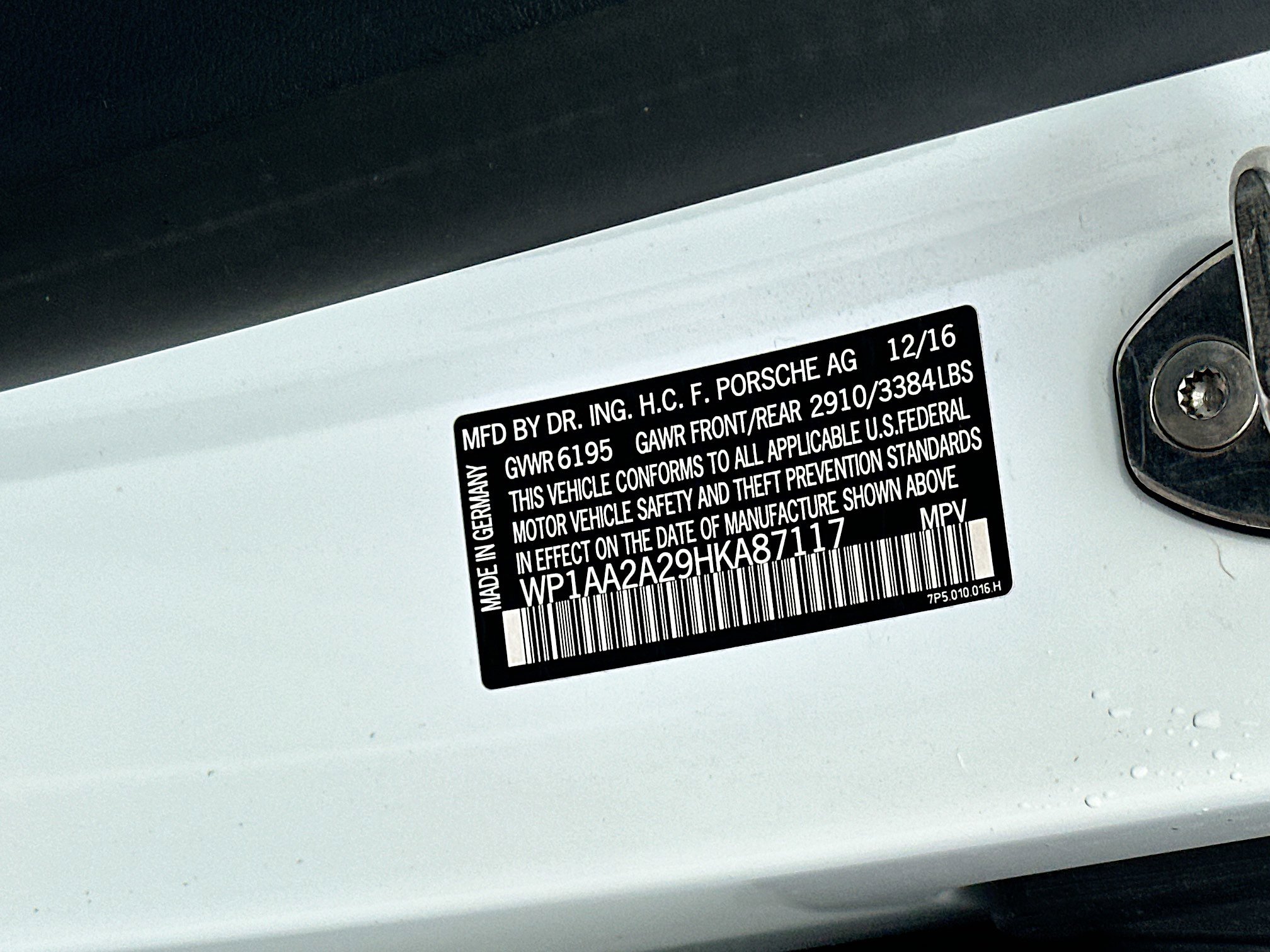 Used 2017 Porsche Cayenne Platinum Edition image 40