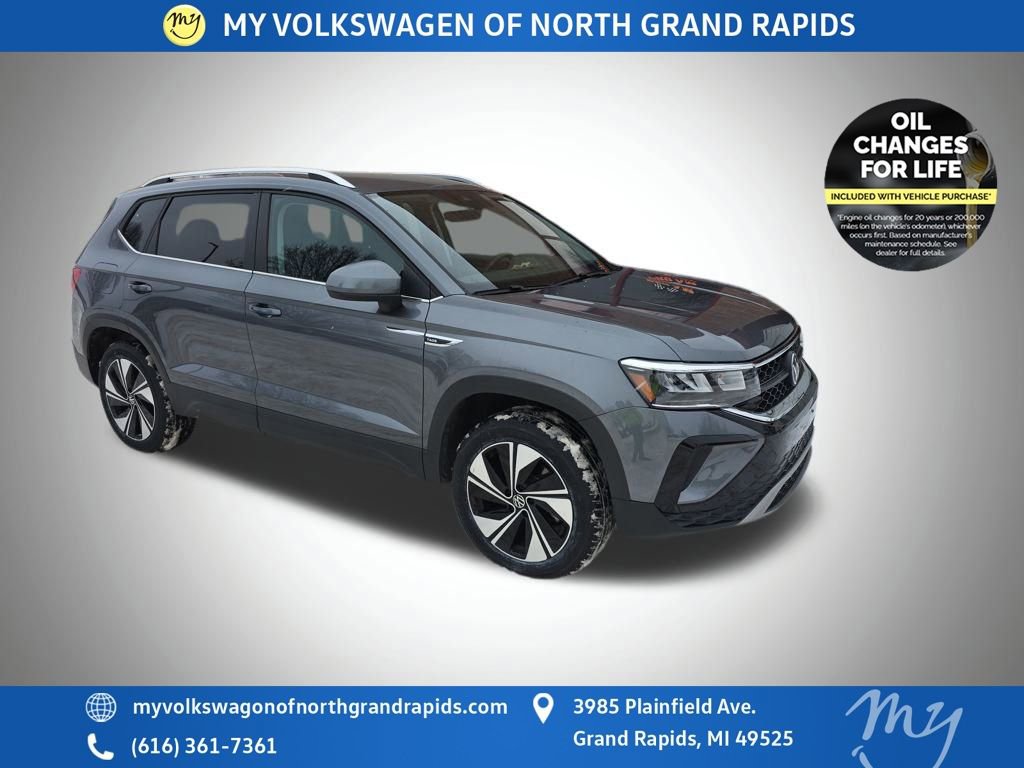 Certified 2023 Volkswagen Taos SE image 3