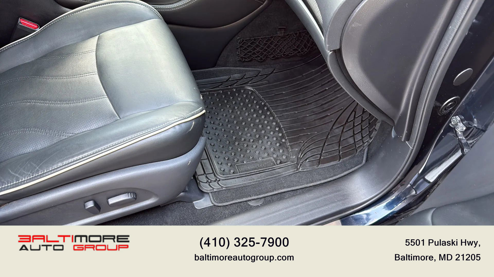 Used 2019 INFINITI QX60 Luxe w/ Essential Package image 16