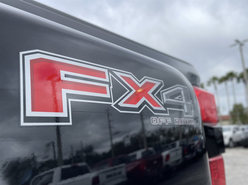 Used 2023 Ford F450 Platinum w/ FX4 Off-Road Package image 43