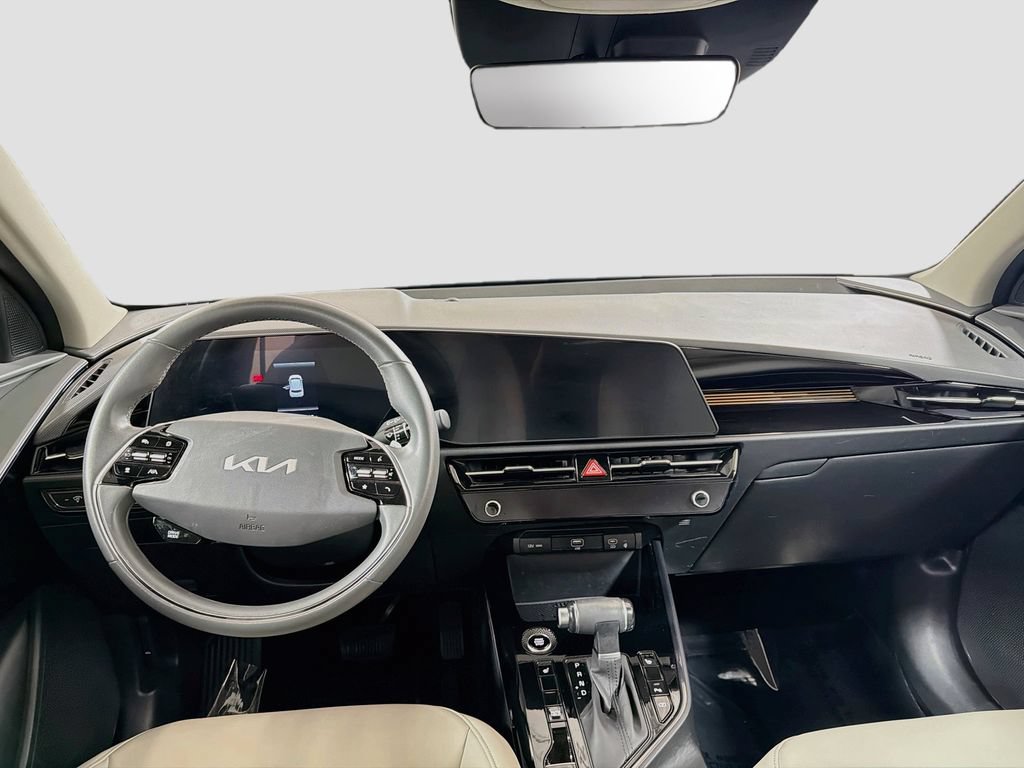 Used 2024 Kia Niro EX FWD image 22