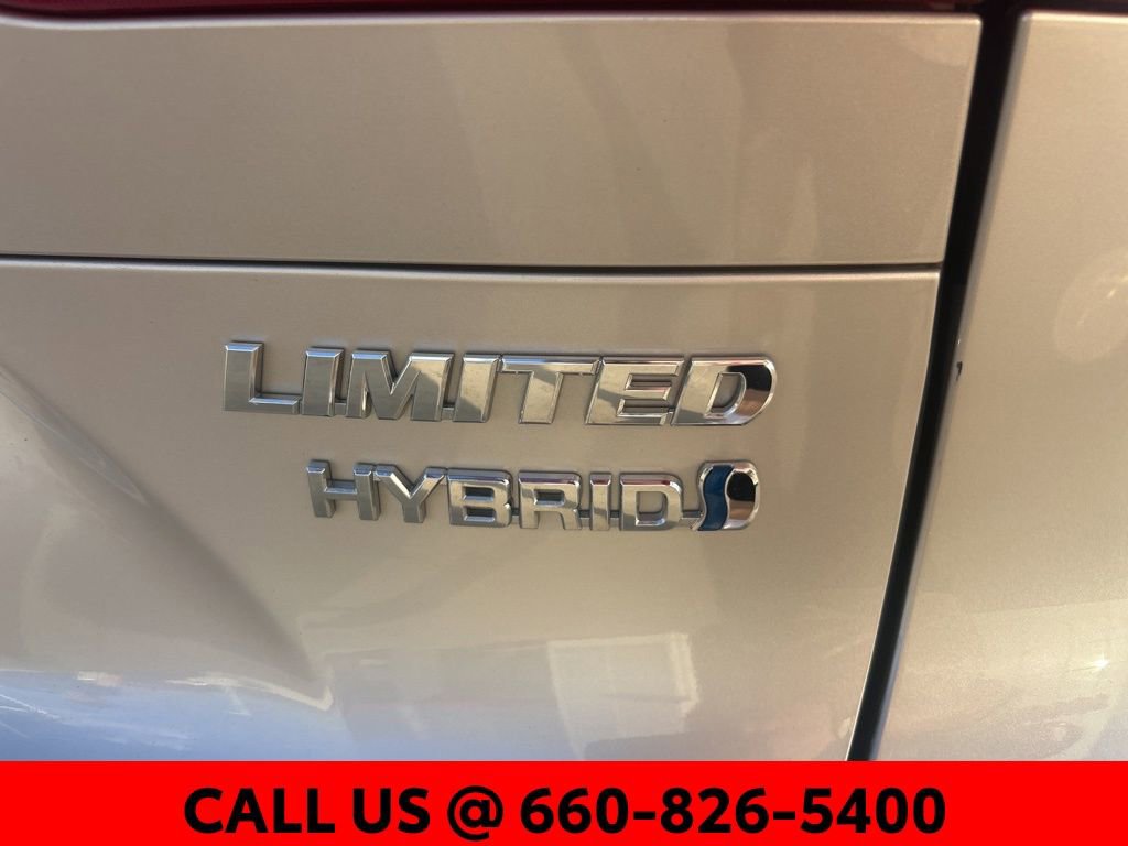 Used 2022 Toyota Venza Limited image 15
