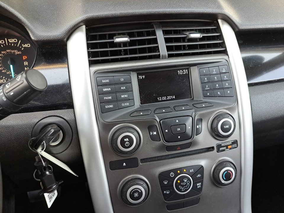 Used 2014 Ford Edge SE w/ Equipment Group 101A AWD/4WD image 32