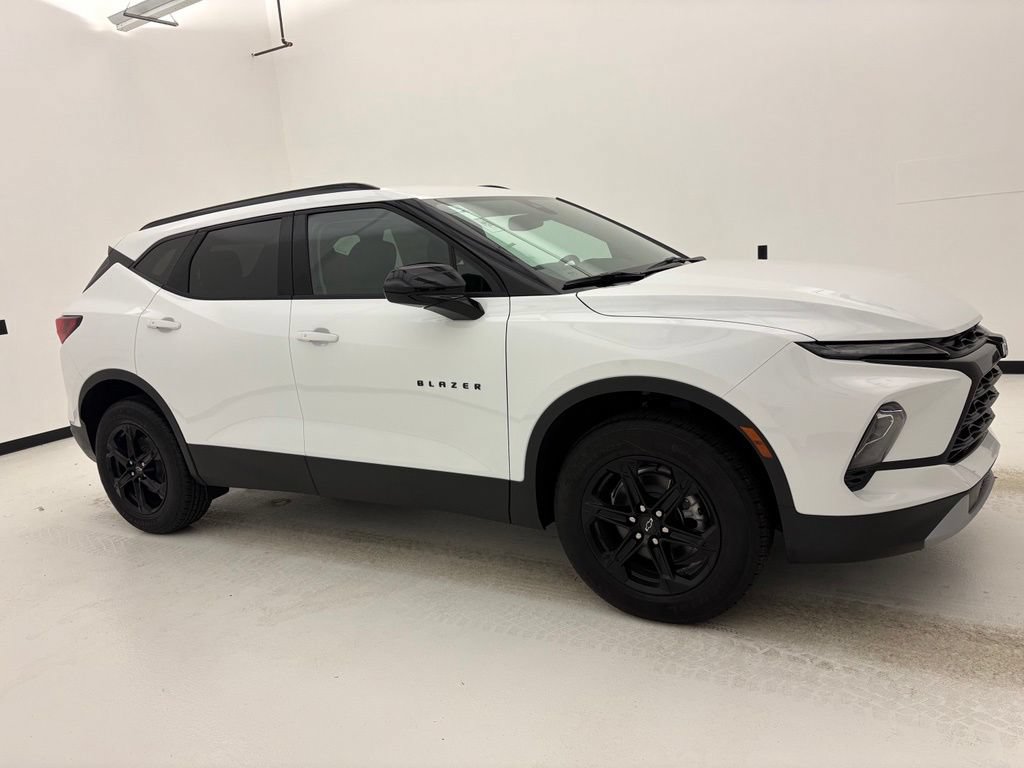 New 2026 Chevrolet Blazer LT w/ Convenience Package FWD video 1