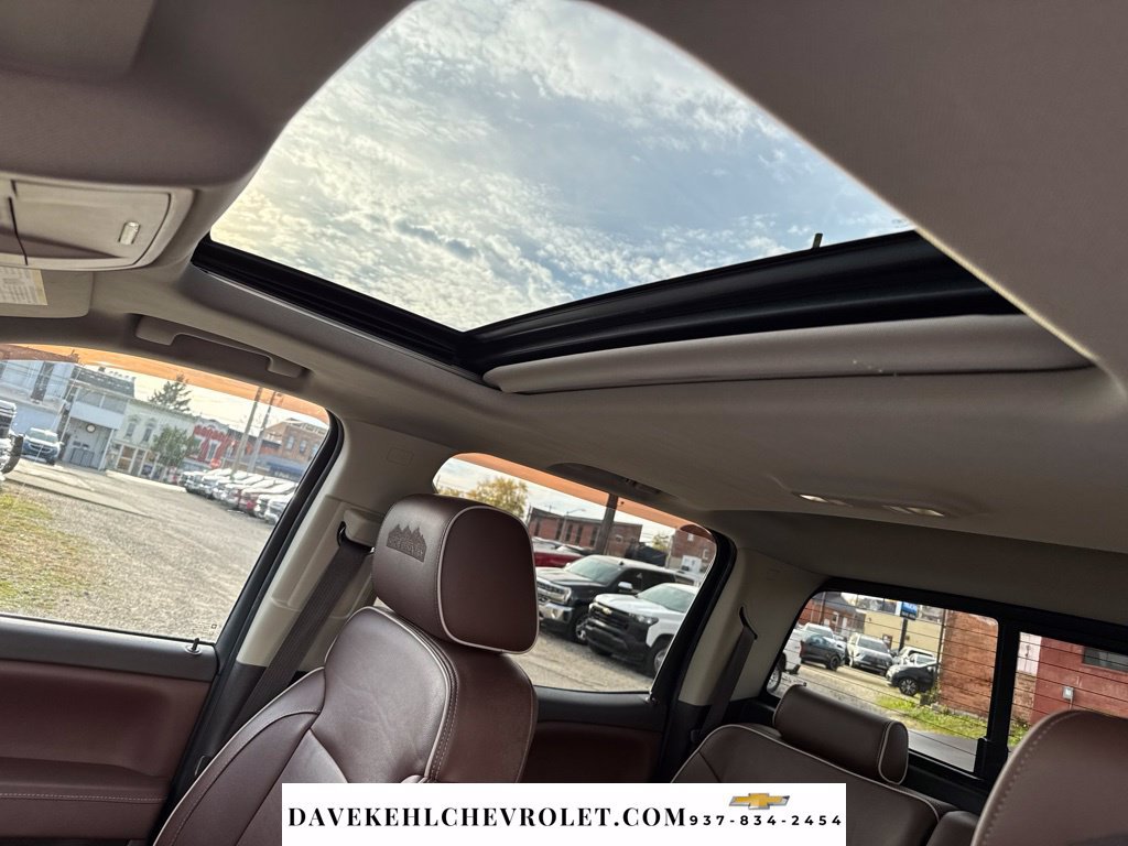 Used 2015 Chevrolet Silverado 1500 High Country w/ High Country Premium Package AWD/4WD image 21