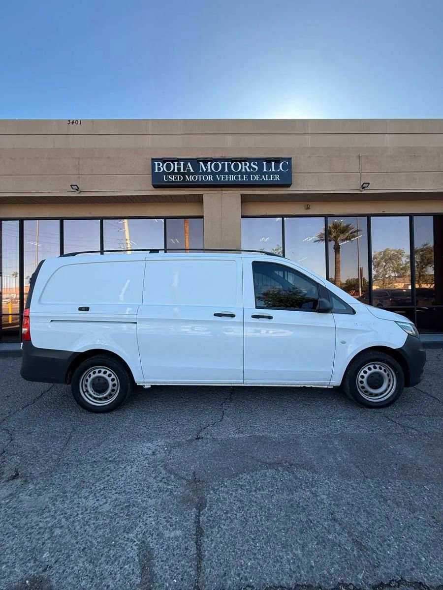 Used 2016 Mercedes-Benz Metris image 2