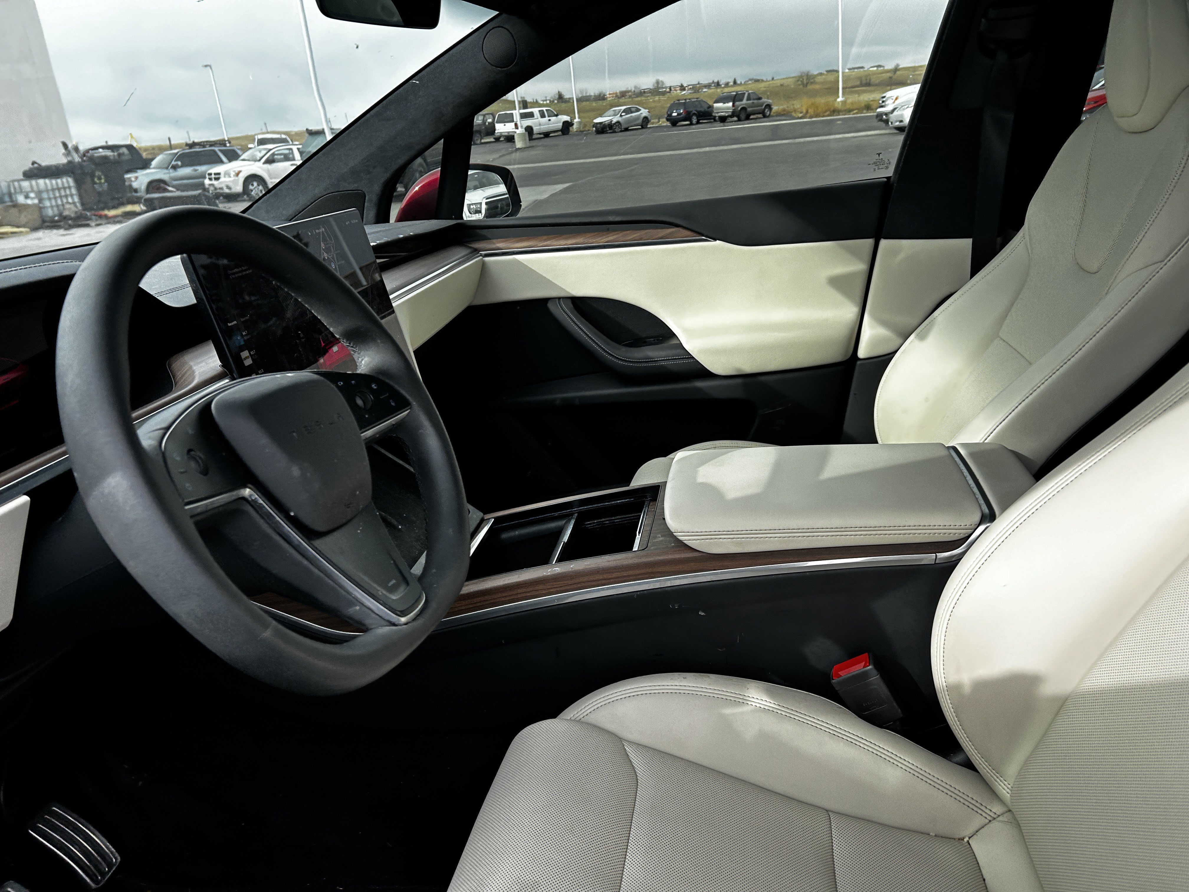 Used 2025 Tesla Model X image 8