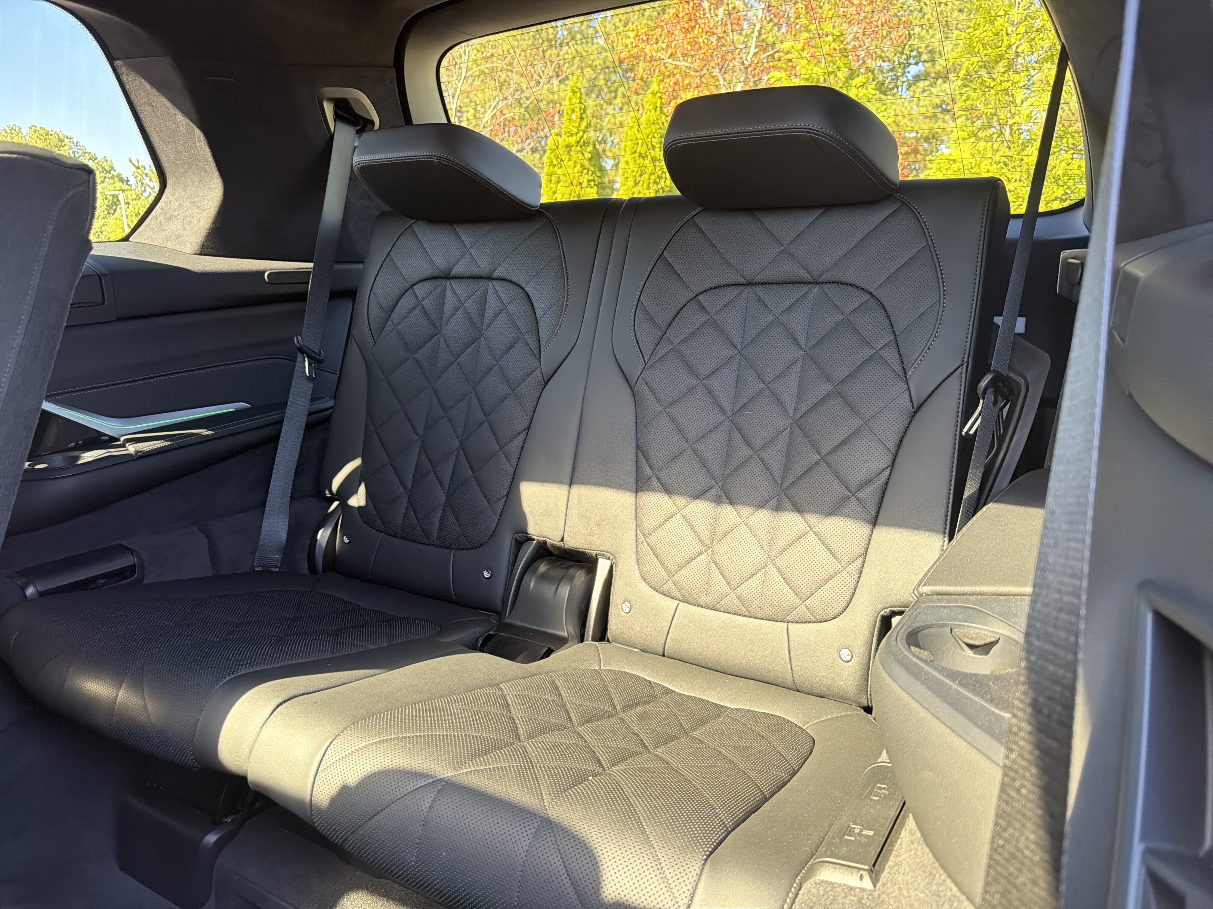 Used 2024 BMW X7 xDrive40i w/ M Sport Package AWD/4WD image 10
