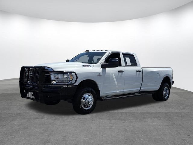 Used 2024 RAM 3500 Tradesman w/ Chrome Appearance Group image 7