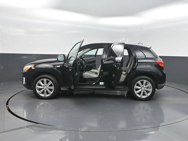 Used 2015 Mitsubishi Outlander Sport SE FWD image 29